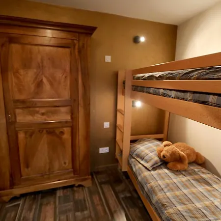 Apartment 4 Pieces Pour 8/9 Personnes, Expose Sud, Au Centre De Valloire, Proche Telecabine Et Loisirs - Fr-1-263-216 *