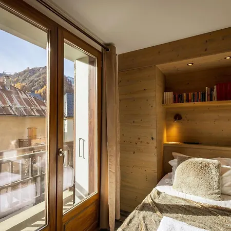 Apartment 4 Pieces Pour 8/9 Personnes, Expose Sud, Au Centre De Valloire, Proche Telecabine Et Loisirs - Fr-1-263-216 *